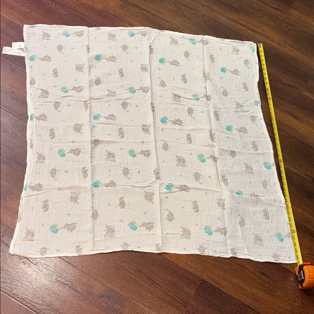 Huge New Aden and Anais muslin blanket Disney’s Dumbo Security Swaddle Receiving
